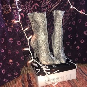 FASHION NOVA Snake Skin booties